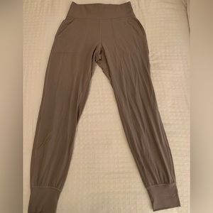 Violet Verbena Lululemon like new joggers